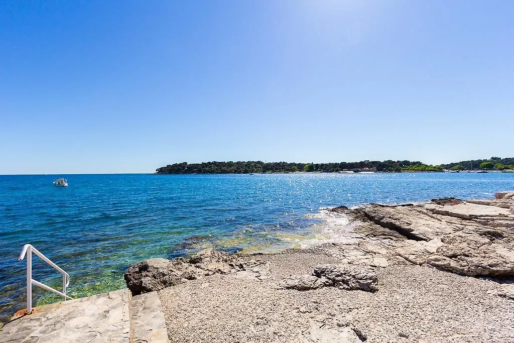 Apartments Pradolando Pula 0*,  Croatia